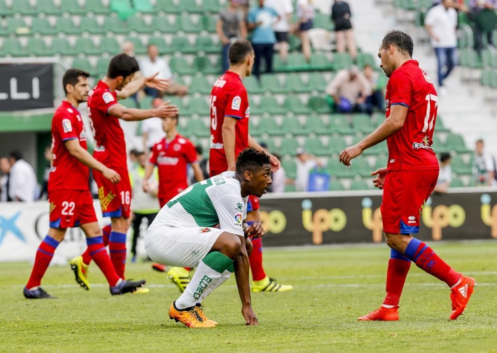 El Elche se queda sin fútbol y cae ante un Numancia muy superior