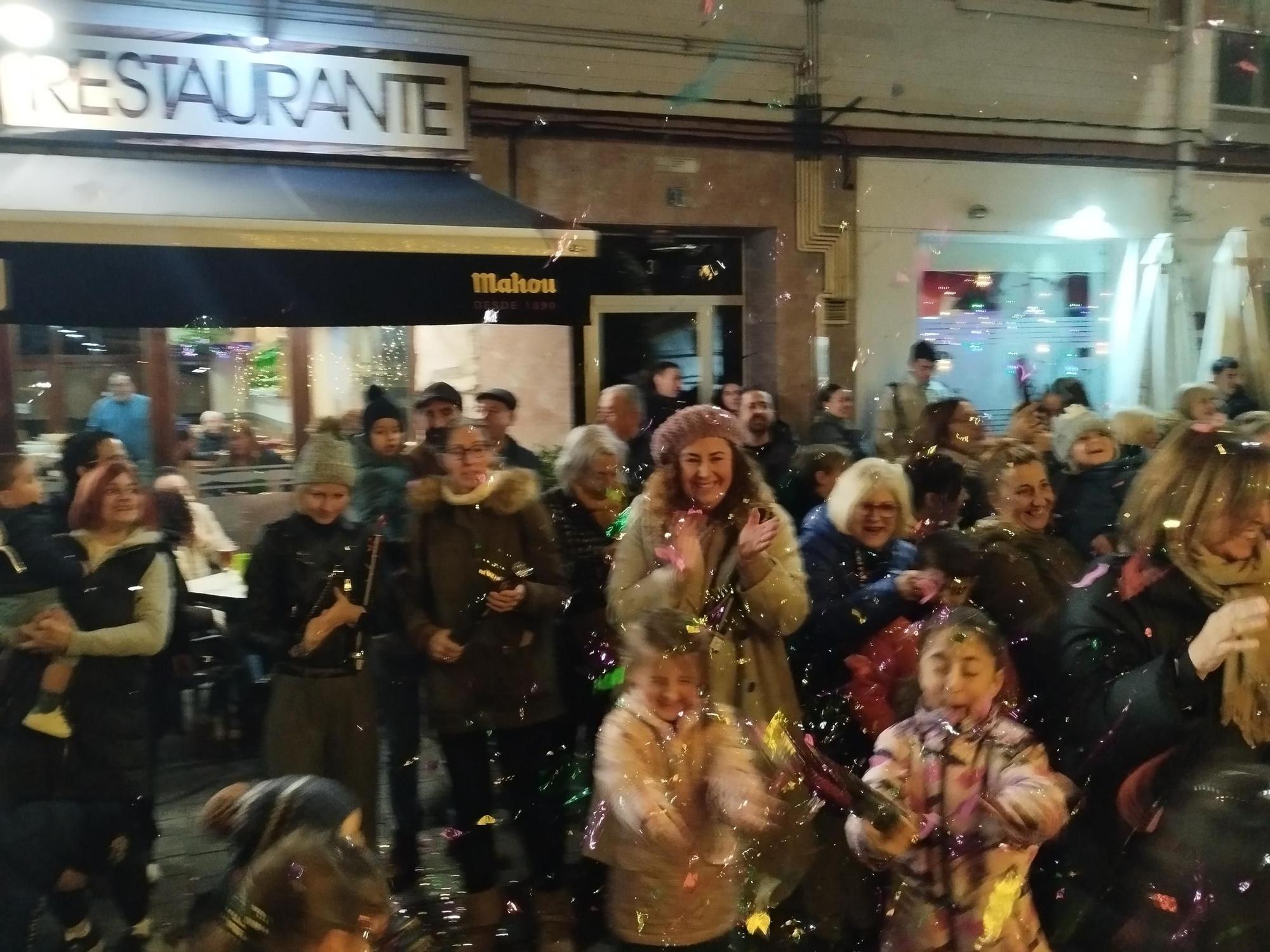 El divertido encendido del alumbrado navideño en Llanera, en imágenes