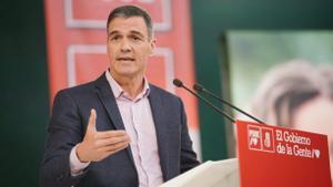 El secretario general del PSOE y presidente del Gobierno, Pedro Sánchez, interviene en un acto en Vitoria-Gasteiz.