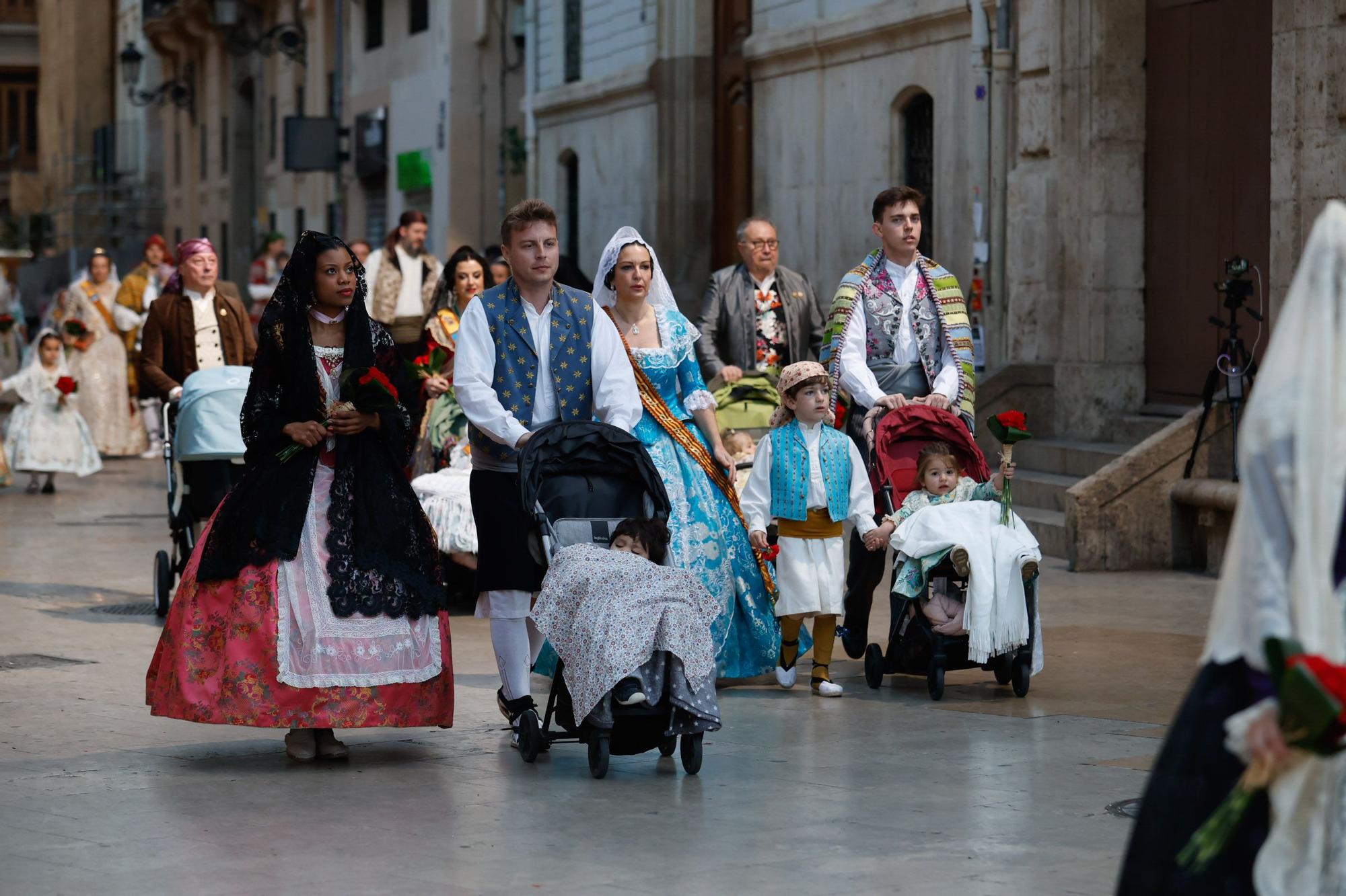 Búscate en el primer día de la Ofrenda en la calle San Vicente entre las 18:00 y las 19:00