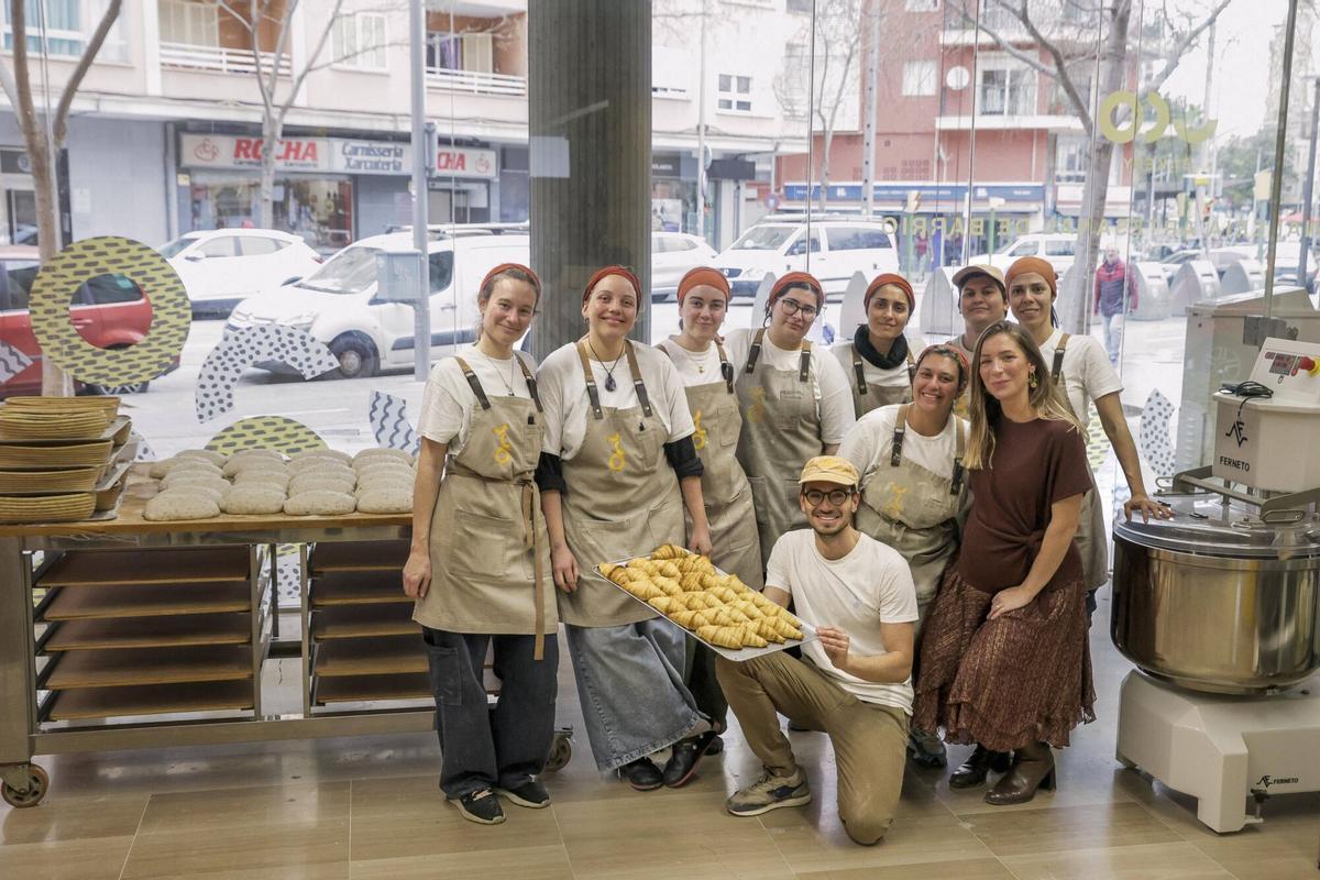 PALMA, REPORTAJE SOBRE LA NUEVA APERTURA DE LA TIENDA DE UCO BAKERY EN LA PLAZA MADRID.