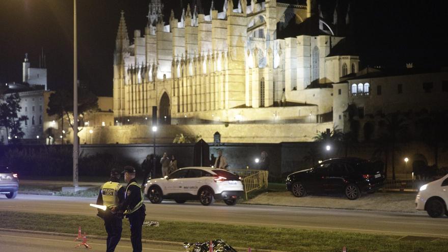 Tödlicher Unfall: Zwei Urlauber vor Kathedrale in Palma de Mallorca von Auto überrollt