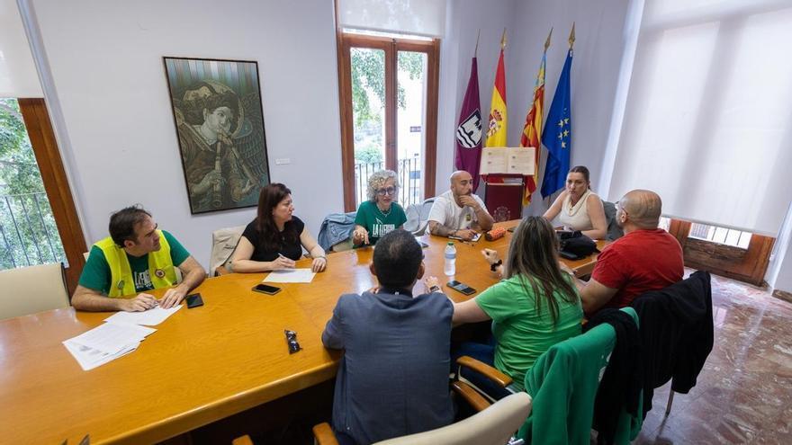 El Ayuntamiento de Gandia se alinea con la comunidad educativa ante la huelga indefinida: “La política debe estar de su lado"