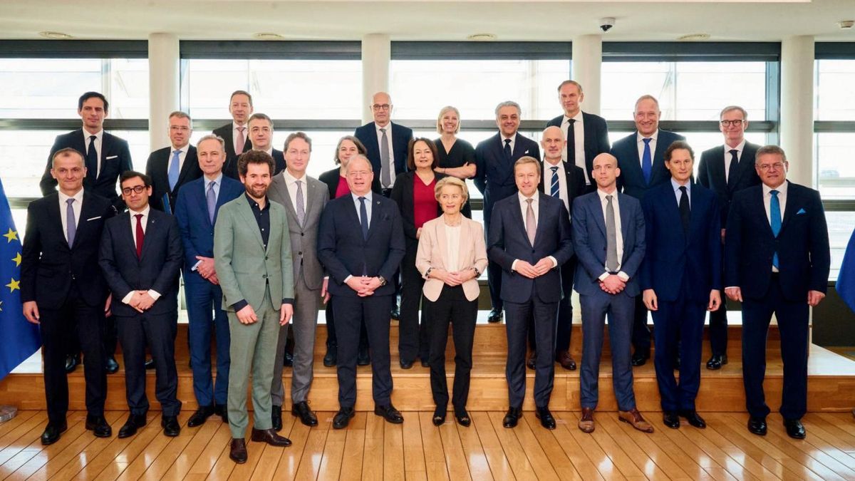 La automoción avisa a Bruselas que ve «inviable» el veto al motor a combustión para 2035
