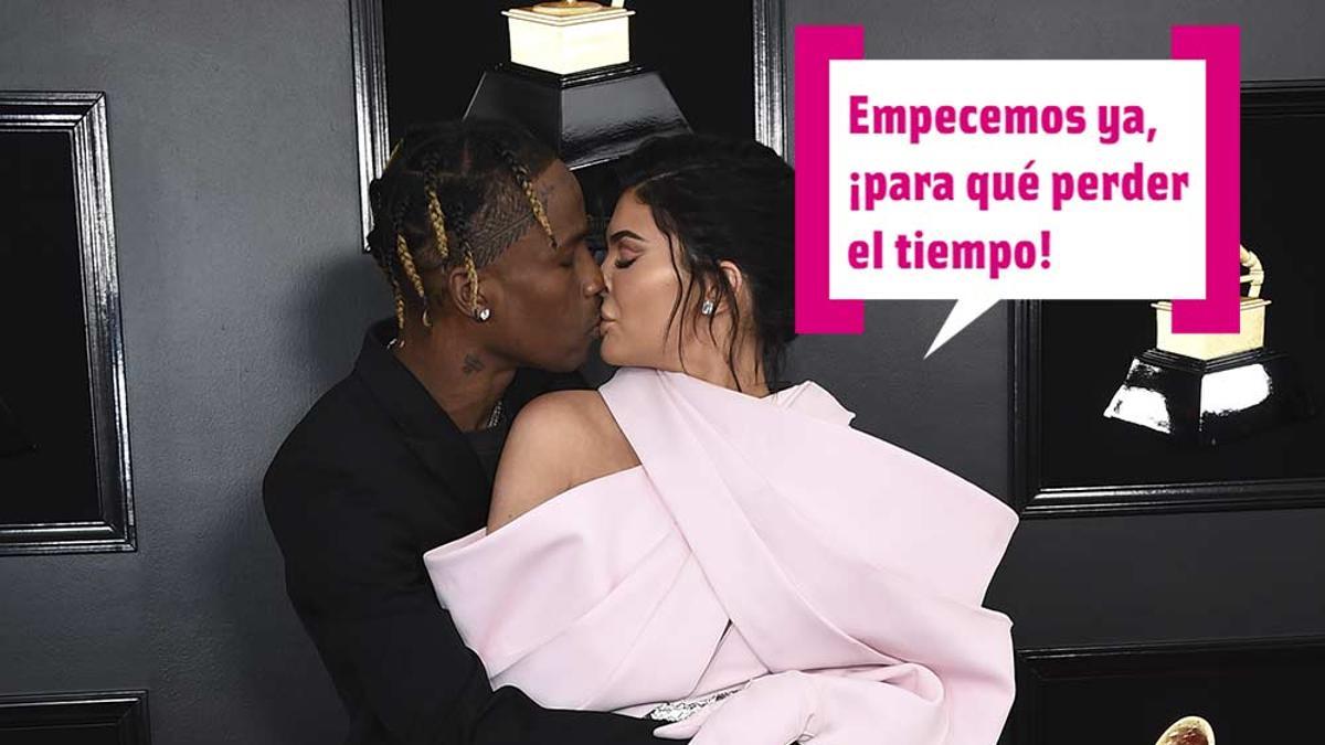 Kylie Jenner besando a Travis Scott