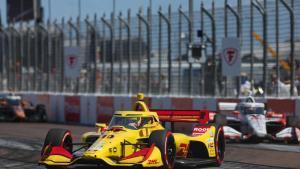 Álex Palou rodando con su Chip Ganassi #10