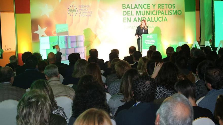 Susana Díaz, durante su intervención en el acto organizado por la FAMP en Antequera.