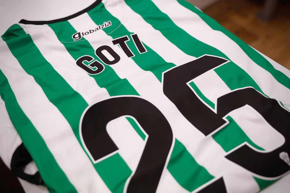 Mikel Goti, presentado como nuevo jugador del Córdoba CF