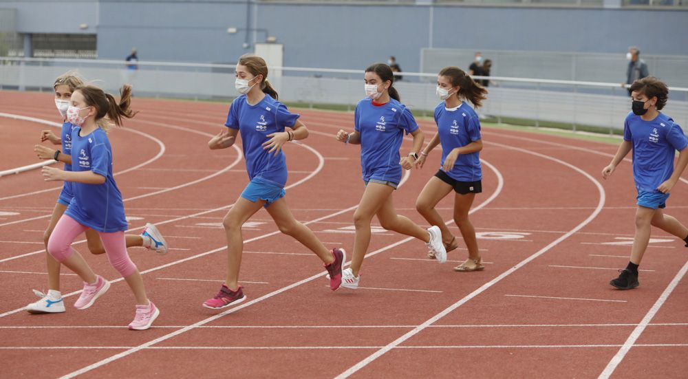 Presentación de los equipos de la Escuela de Atletismo del CAEM de Sagunt.