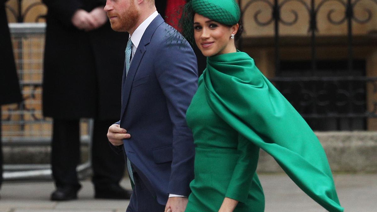 El príncipe Harry y Meghan Markle, de la mano durante un acto público