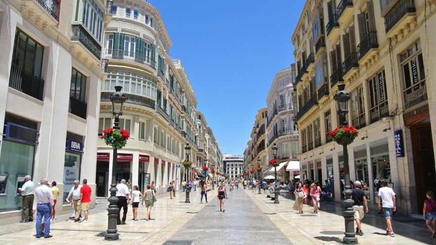 El coche recorrió casi toda la calle Larios siguiendo las indicaciones del GPS.