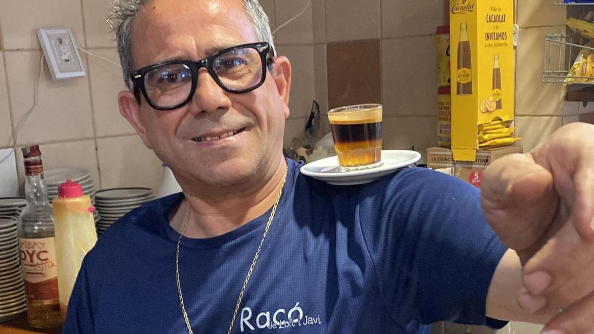 Vídeo: Así preparan el carajillo en el Racó Casa Tere de la Vall d'Uixó