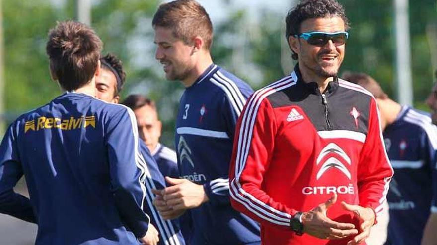 Luis Enrique, en el entrenamiento este viernes. // R. Grobas