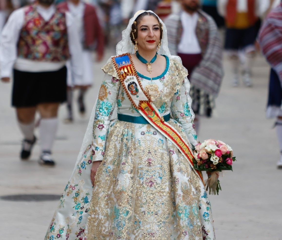 Falleras Mayores en la Ofrenda 2025. Día 17 (1/4)