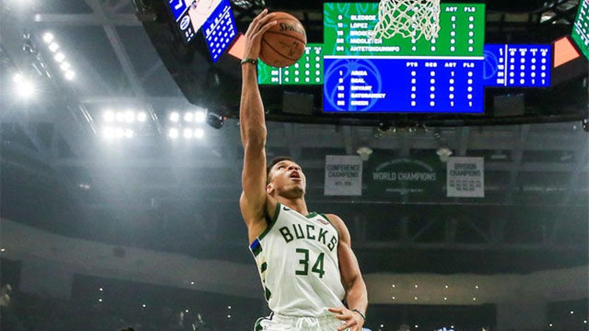 Tremenda remontada de los Bucks en Indiana