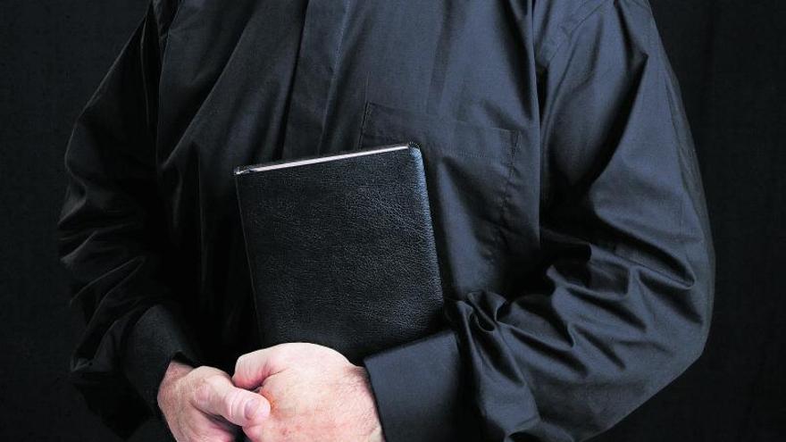 Abusos sexuales en la Iglesia de Mallorca | «Me decía ‘esto lo hago porque tú necesitas sexo, yo ya me he confesado’»