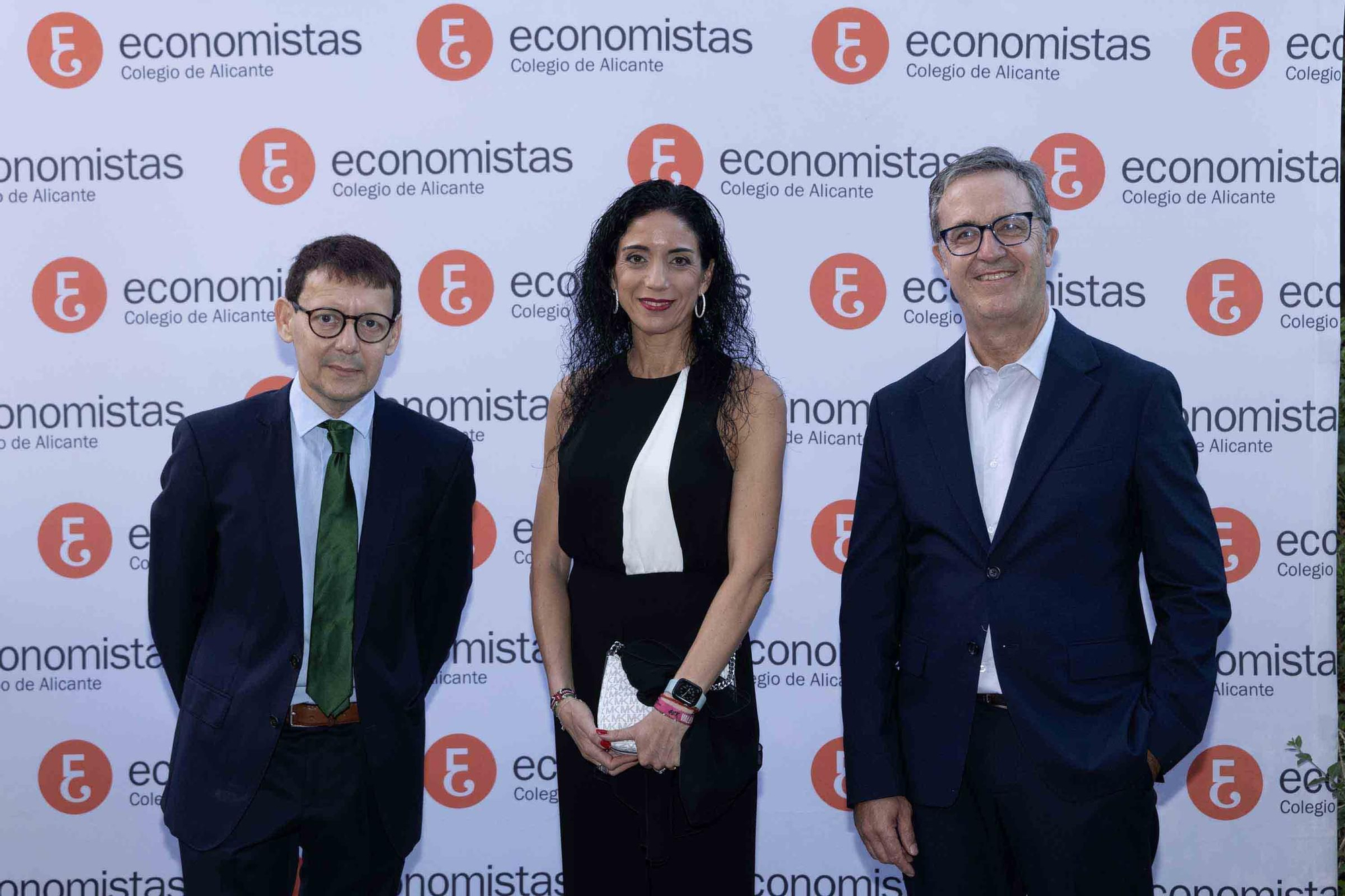 El Colegio de Economistas de Alicante celebra su cena anual en honor a su patrón
