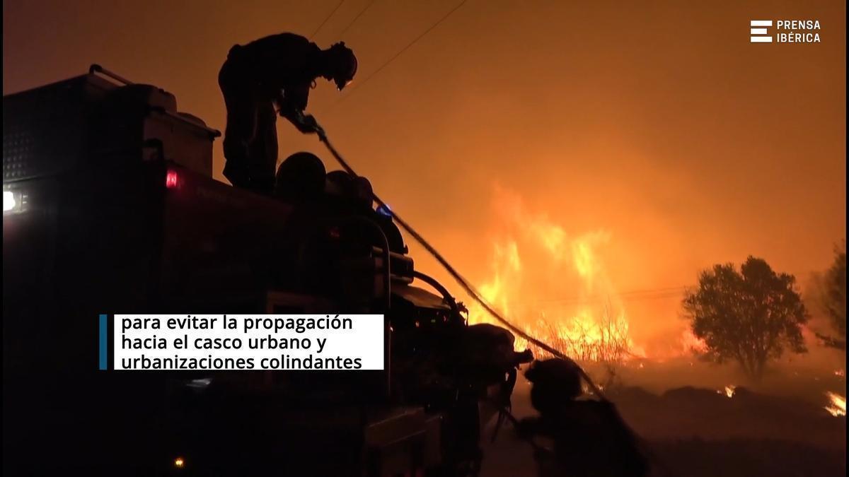 Así combate la UME el incendio de Sotillo de la Adrada, Ávila