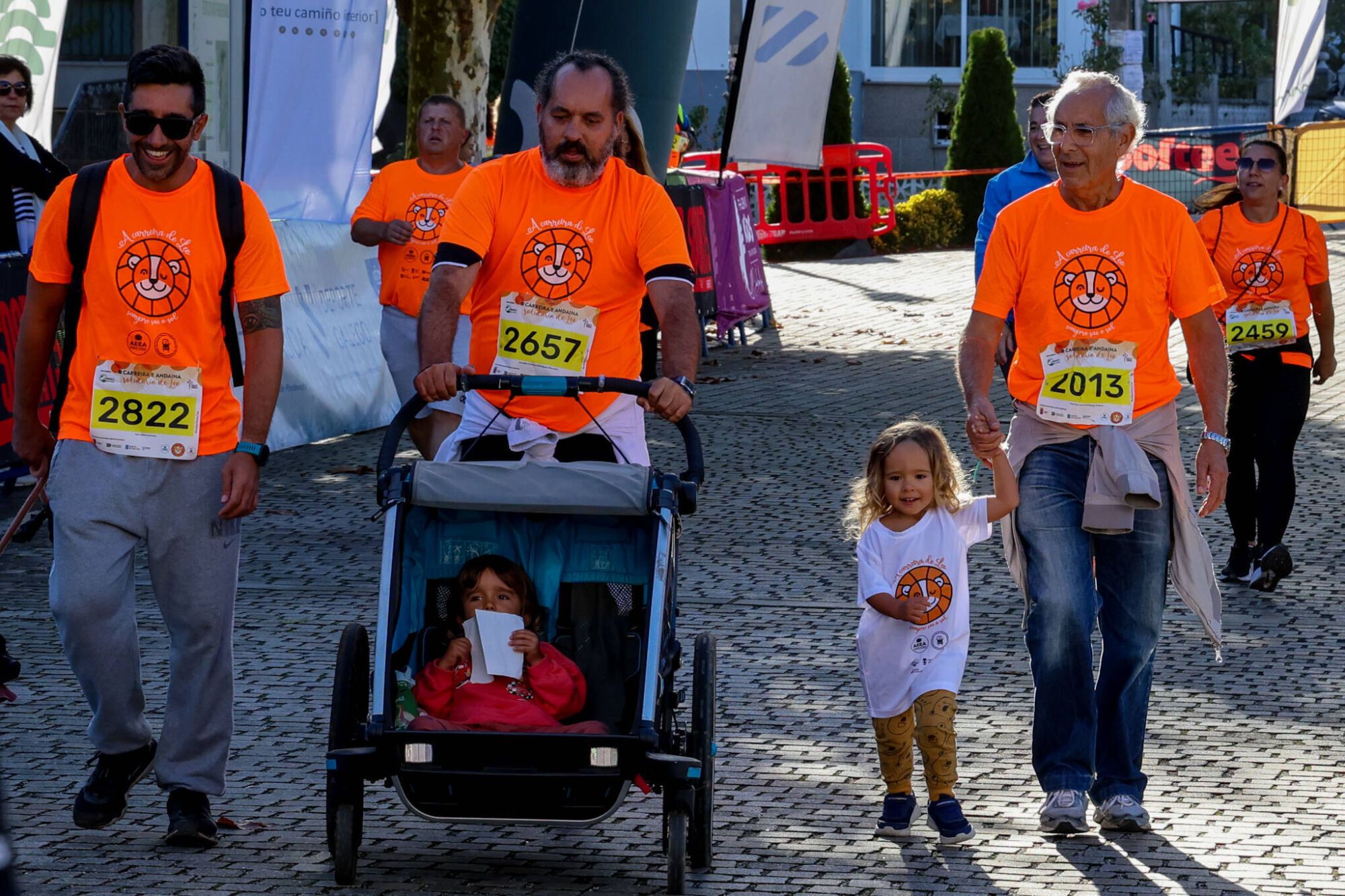 Andaina y carrera solidaria por niños como Leo Diz
