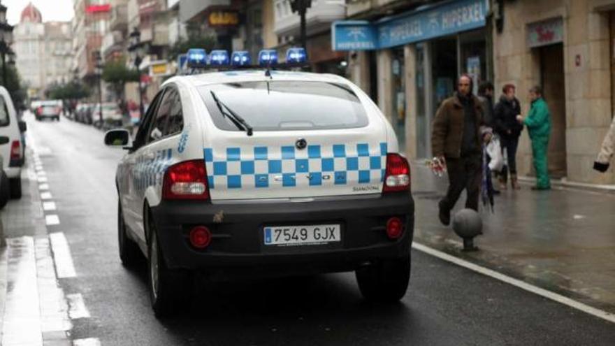 El parque móvil de la Policía Local sumará este año dos nuevos vehículos.  // Bernabé/Luismy