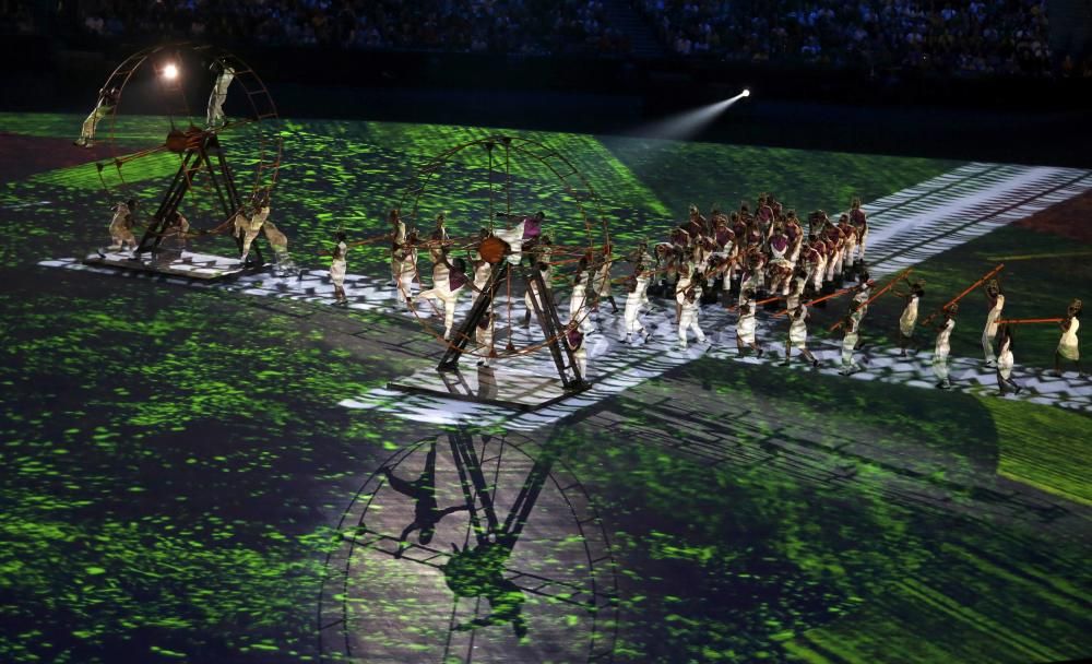 La ceremonia de inauguración de las Olimpiadas recreó el Brasil indígena, las diferentes culturas y las grandes urbes.