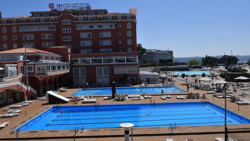 Instalaciones de La Solana junto al hotel Finisterre. |   // VÍCTOR ECHAVE