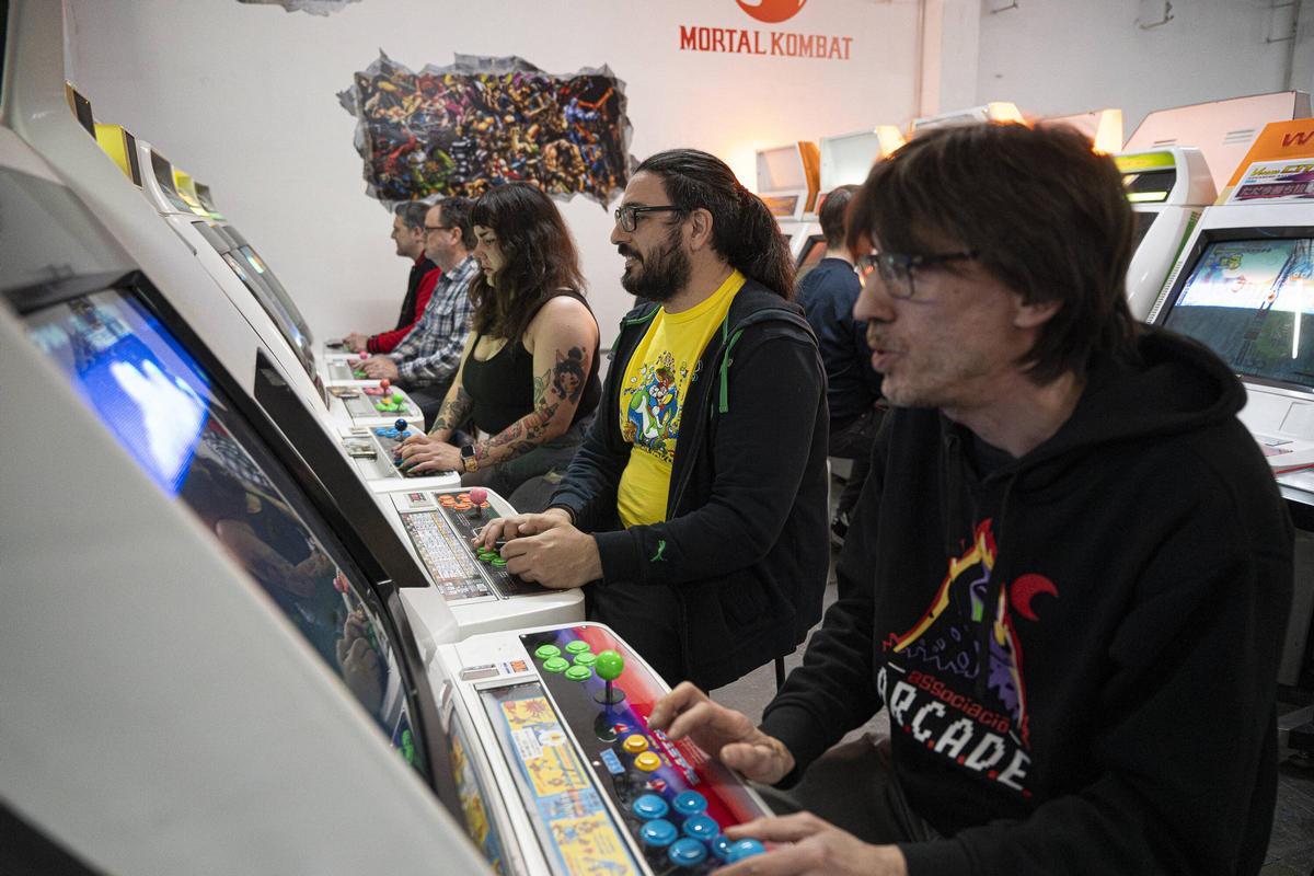 Así es la nueva sede de la asociación ARCADE en Esplugues: con 120 recreativas y medio centenar de pinballs