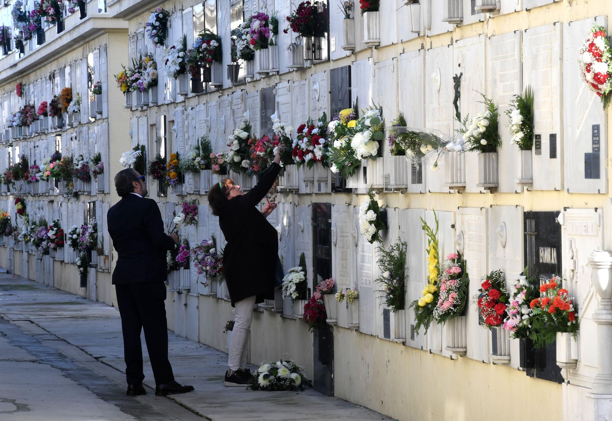 Día de Todos los Santos: ofrenda floral en San Amaro