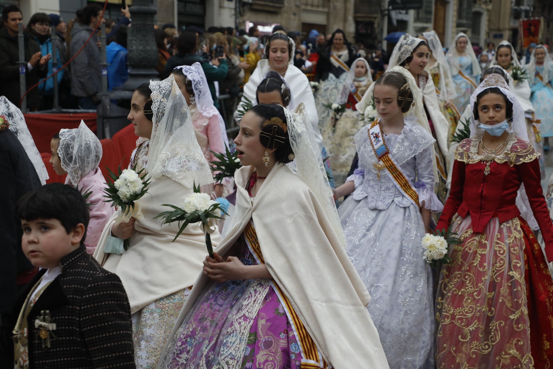 Búscate en el primer día de ofrenda por la calle de Quart (entre las 17:00 a las 18:00 horas)