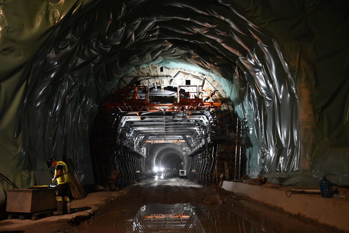 Finaliza la excavación de los tres túneles del acceso ferroviario al puerto exterior de A Coruña