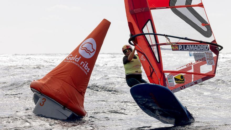 Pilar Lamadrid cede el liderato