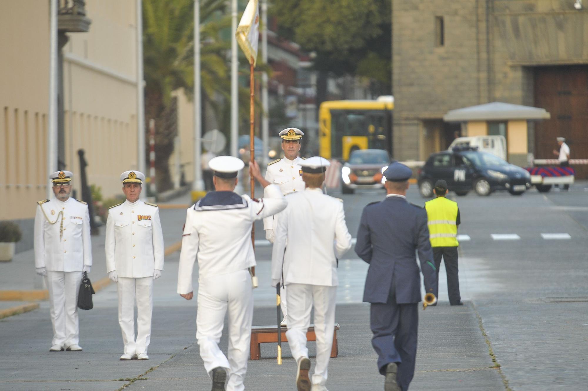 Primera visita del almirante de Acción Marítima al Arsenal de Las Palmas