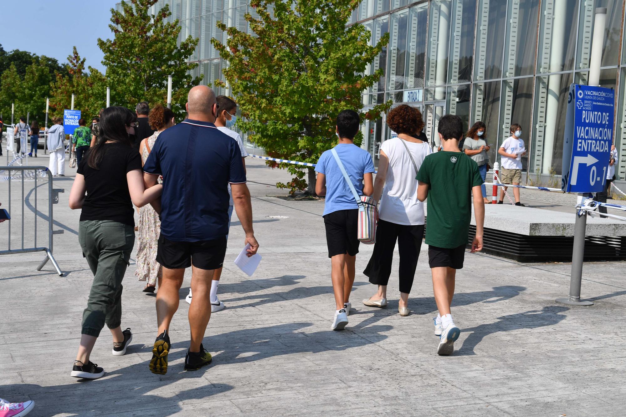 Arranca la vacunación de menores en A Coruña