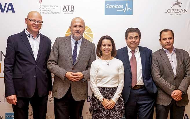 FORO DE DEBATE el director de turismo del govern subraya que las nuevas tecnologías son “presente y futuro”