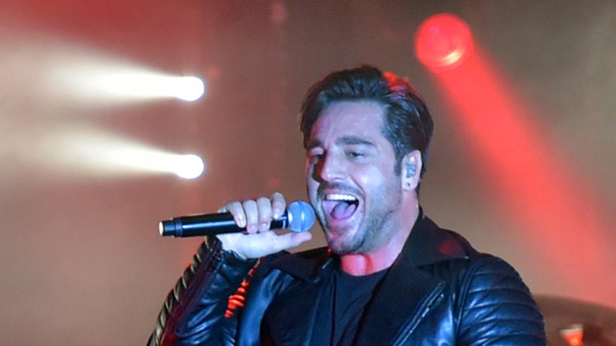 David Bustamante en un concierto en Alcobendas