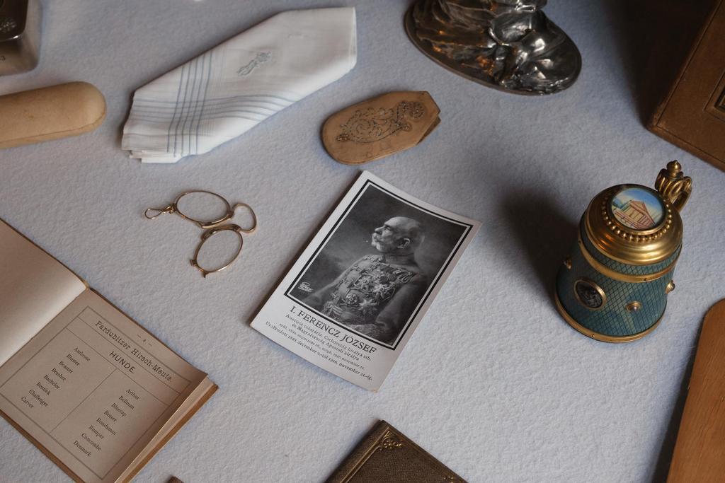 Detalle de los objetos históricos del emperador Francisco José