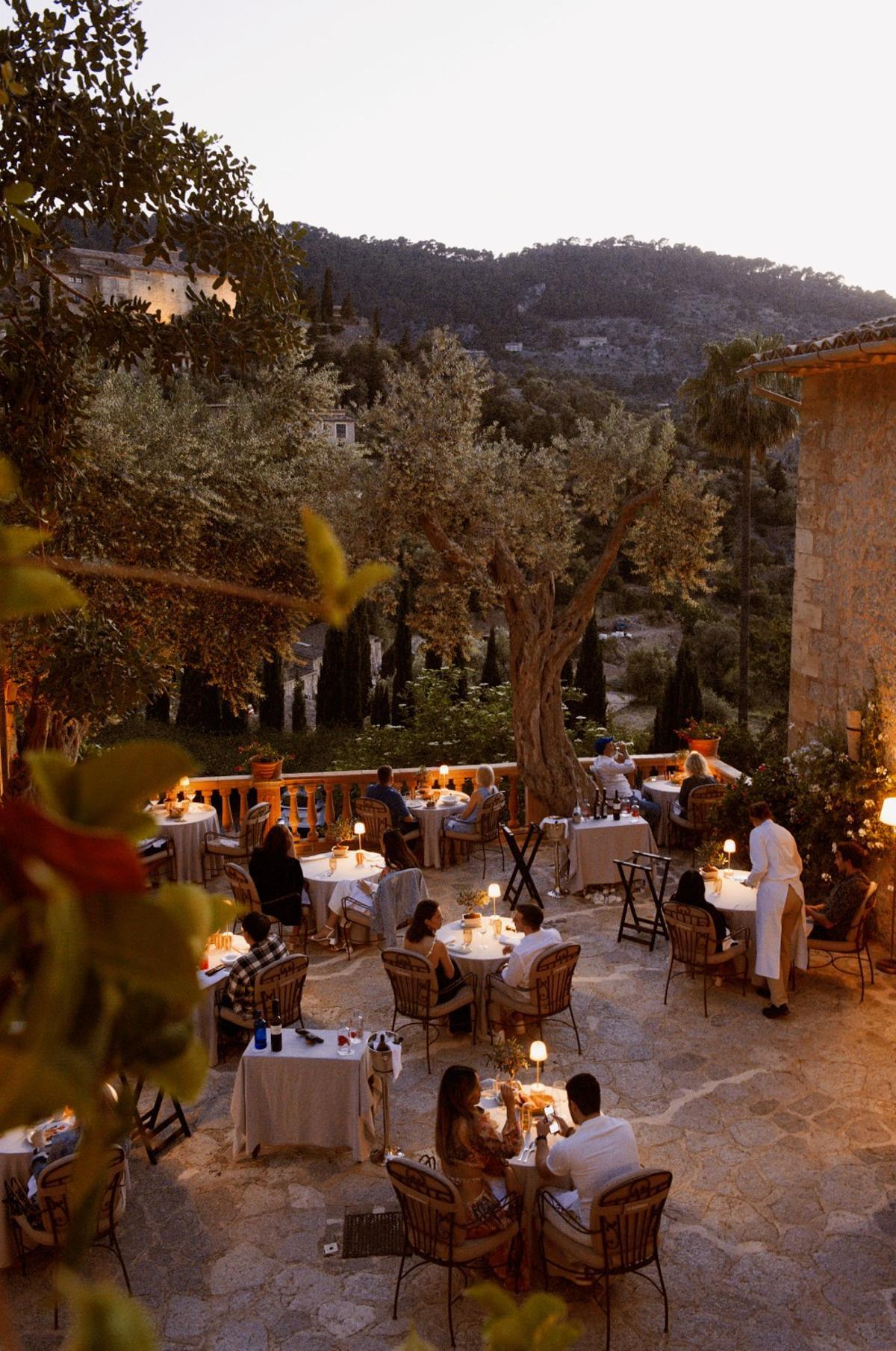 Terraza de La Residencia, Belmond Hotel