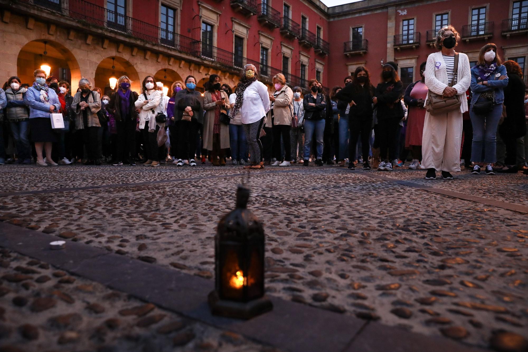 Gijón clama contra la violencia machista tras el crimen de las niñas de Canarias