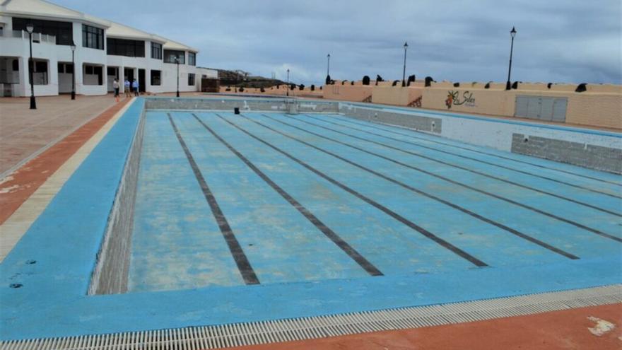 Consenso en el Cabildo para la recuperación de la piscina municipal de Los Silos