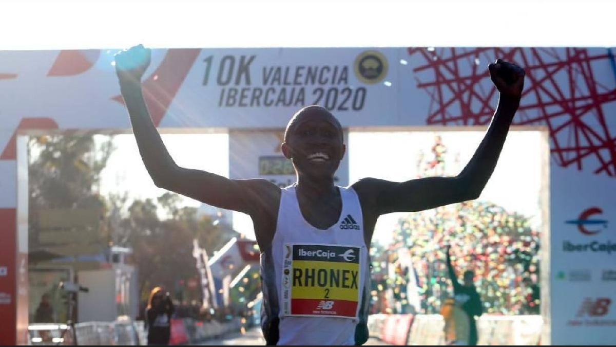 Kipruto batió el récord en València