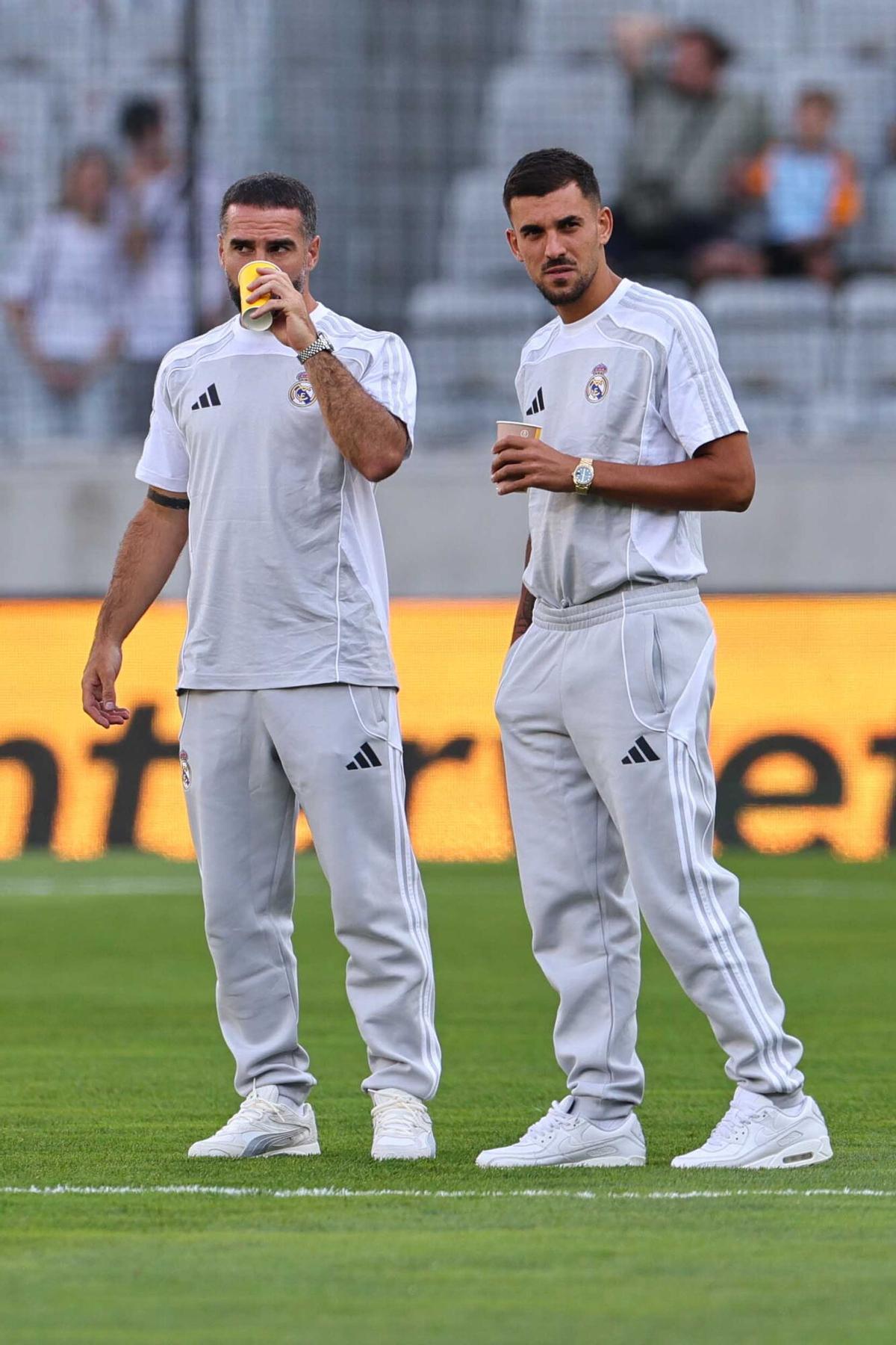 Dani Ceballos (derecha) junto a Dani Carvajal, ambos jugadores del Real Madrid