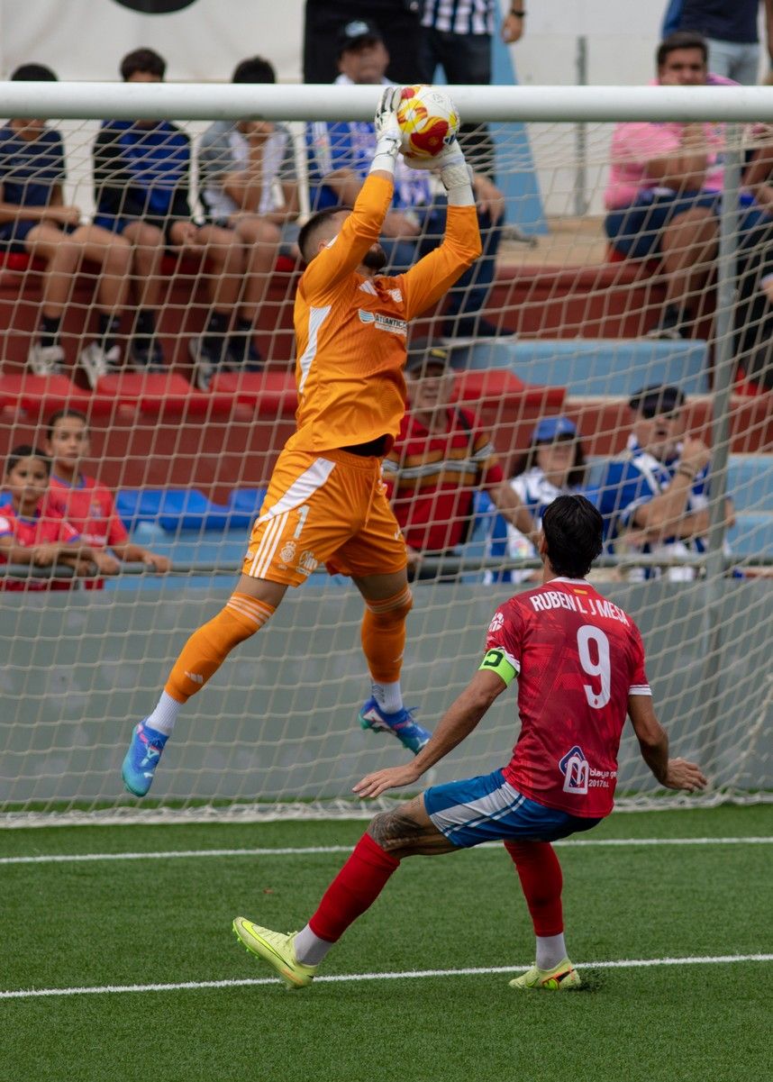 Las mejores imágenes de la Deportiva Minera frente al Recreativo de Huelva