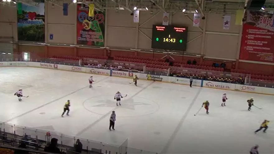 Bielorrusia sigue con el Hockey sobre hielo pese a la pandemia