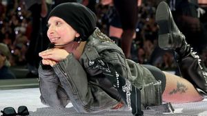 Lady Gaga impacta amb la fantasia gòtica