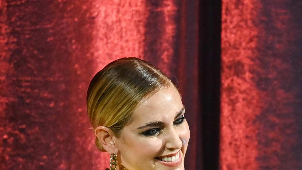 Chiara Ferragni, con top coraza de Schiaparelli, en la gala Premios GQ Hombre del Año 2021