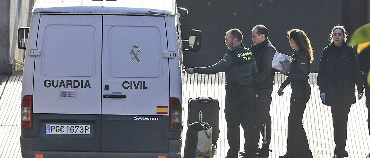 José Manuel Sánchez Merino, a punto de subir al furgón que le trasladó a prisión.