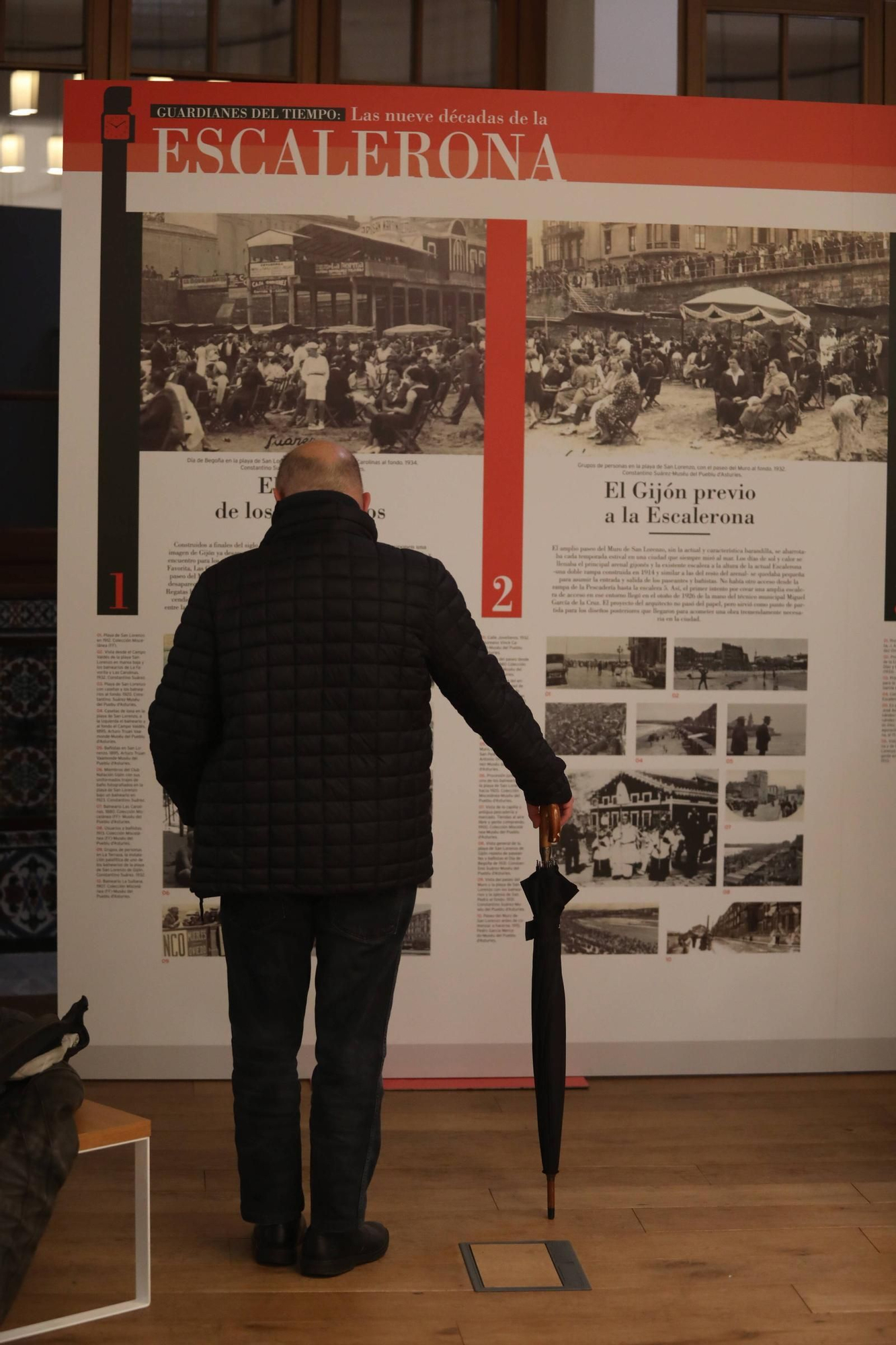 Visitantes en la exposición "Guardianes del tiempo" organizada por LA NUEVA ESPAÑA
