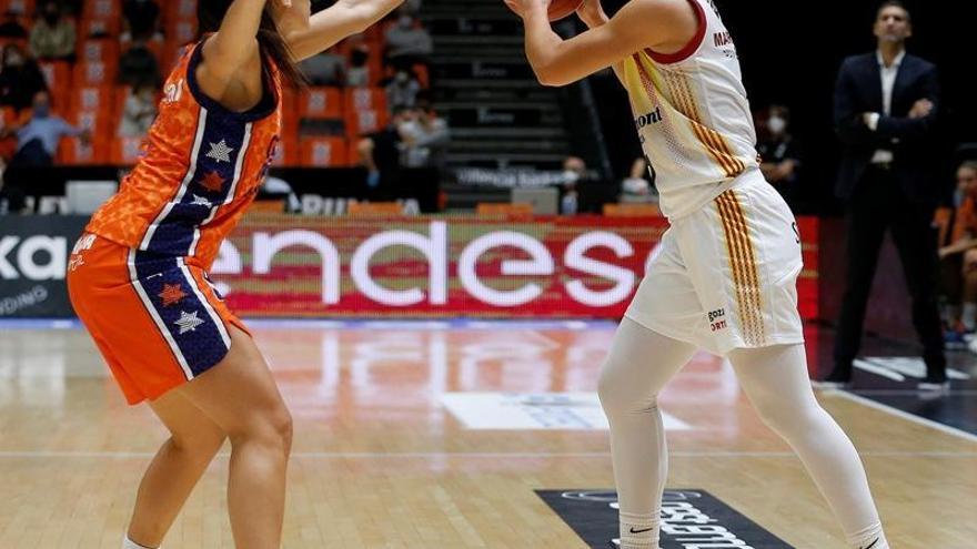 Amargo estreno del Casademont femenino en Valencia