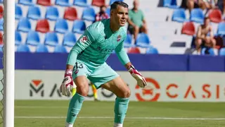 El Real Zaragoza descarta a Slonina y Andrés Fernández será oficial en breve