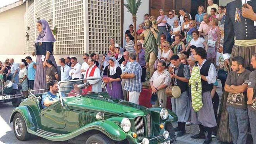 S´Arenal de Llucmajor rinde culto el mismo día a Sant Cristòfol y a la Verge del Carme